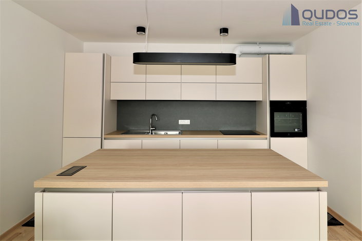 Lokacija: Ljubljana mesto, Moste-Polje, Nove Jarše