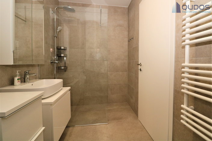 Lokacija: Ljubljana mesto, Moste-Polje, Nove Jarše