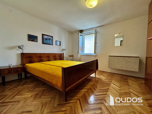 Lokacija: Hrvaška, Primorsko-goranska županija, Punat