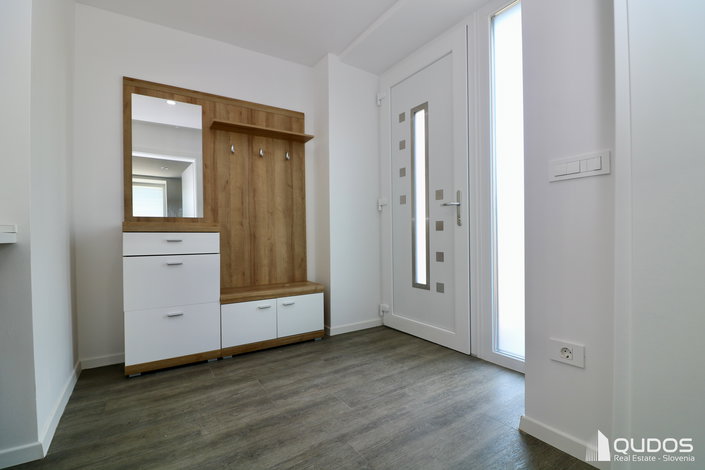 Lokacija: Ljubljana mesto, Bežigrad, Stožice
