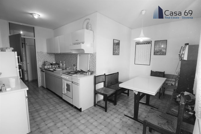 Lokacija: Gorenjska, Kranj, Planina II