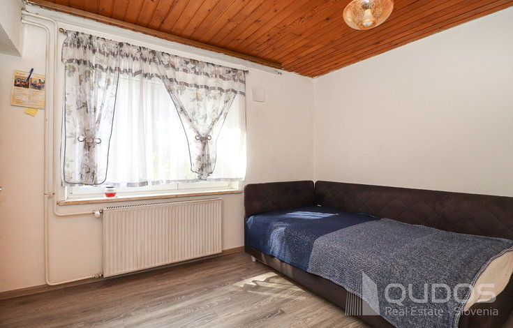 Location: Ljubljana okolica, Logatec, Logatec