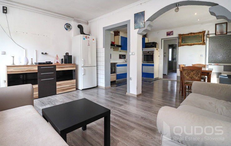 Location: Ljubljana okolica, Logatec, Logatec