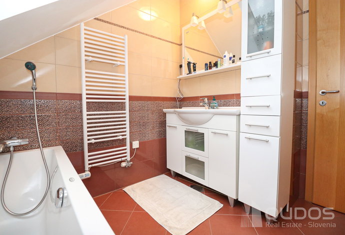 Location: Ljubljana okolica, Škofljica, Gradišče nad Pijavo Gorico