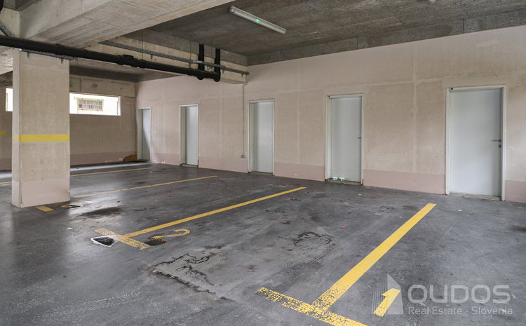 Location: Ljubljana mesto, Šiška, Šentvid