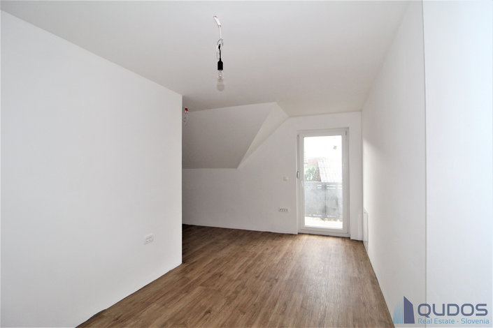 Lokacija: Ljubljana okolica, Mengeš, Loka pri Mengšu