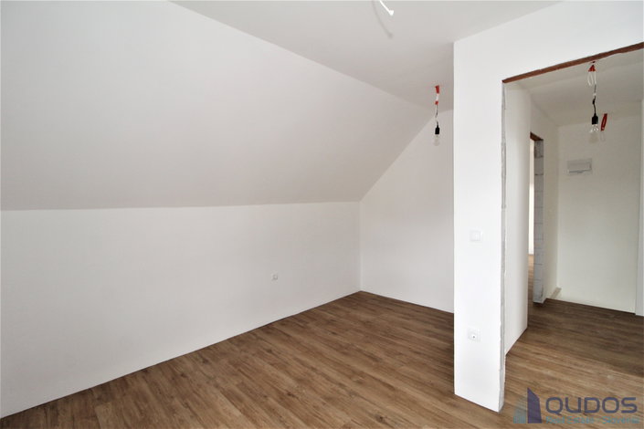 Lokacija: Ljubljana okolica, Mengeš, Loka pri Mengšu