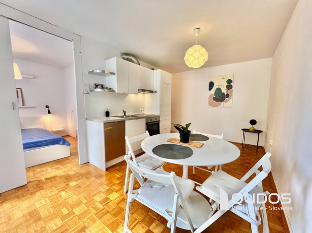 Lokacija: Ljubljana mesto, Center, Center