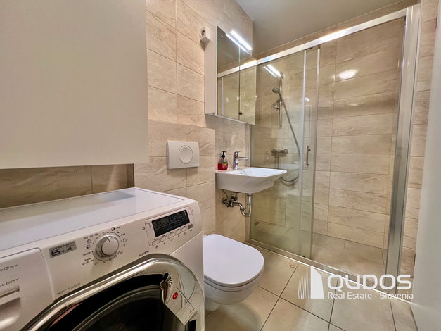 Lokacija: Ljubljana mesto, Center, Center