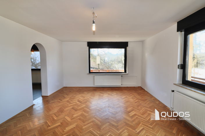 Lokacija: Ljubljana mesto, Šiška, Tacen