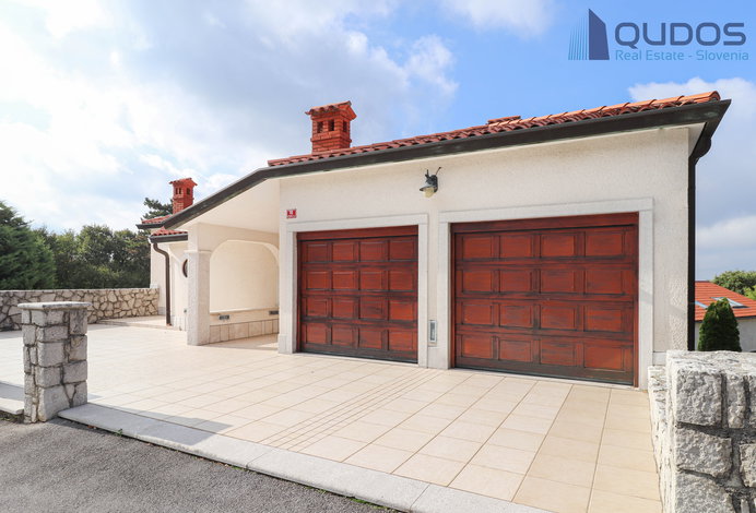 Location: Obalno - kraška, Sežana