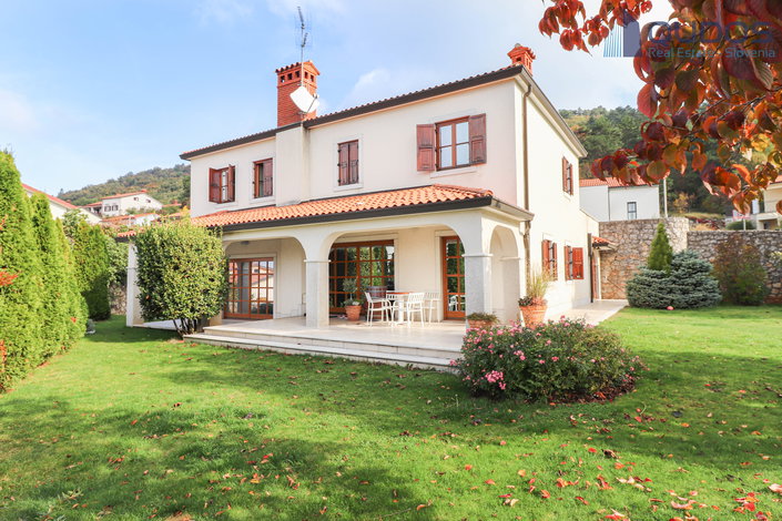 Location: Obalno - kraška, Sežana