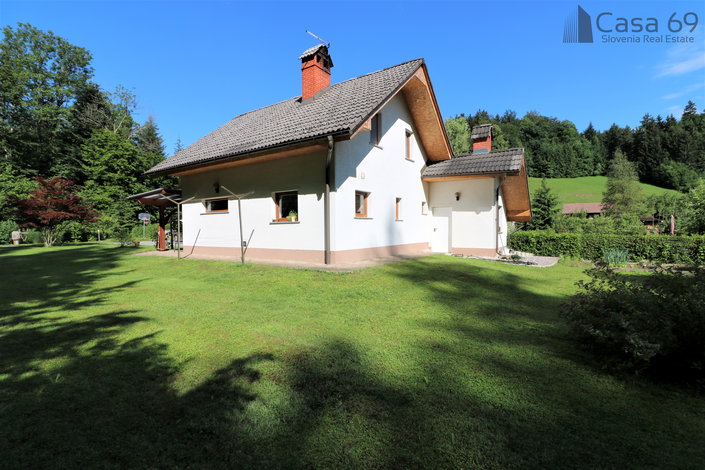 Lokacija: Gorenjska, Kranj, Letenice
