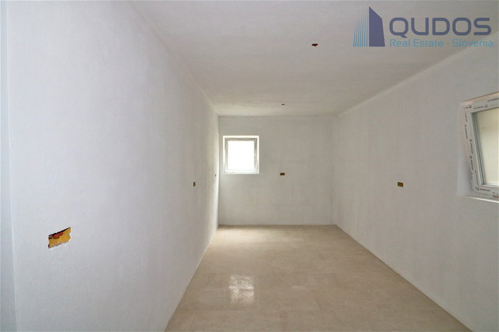 Lokacija: Ljubljana okolica, Mengeš, Loka pri Mengšu