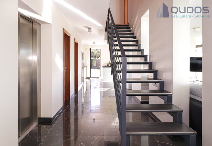 Location: Obalno - kraška, Piran, Parecag