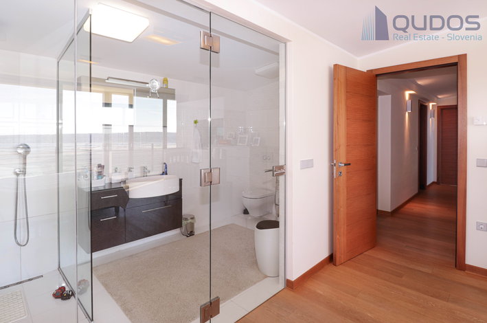 Location: Obalno - kraška, Piran, Parecag