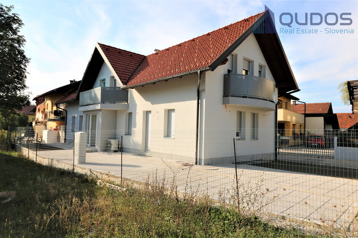 Lokacija: Ljubljana okolica, Mengeš, Loka pri Mengšu