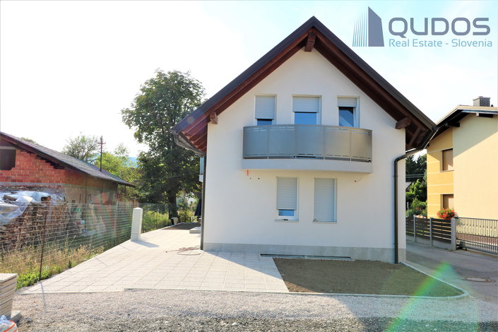 Lokacija: Ljubljana okolica, Mengeš, Loka pri Mengšu