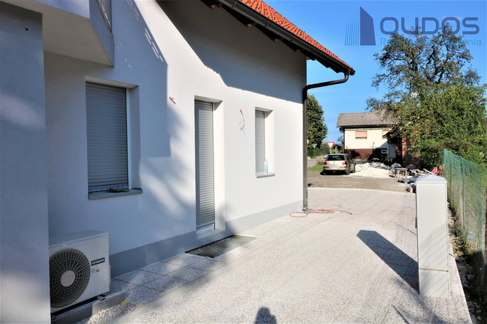 Lokacija: Ljubljana okolica, Mengeš, Loka pri Mengšu