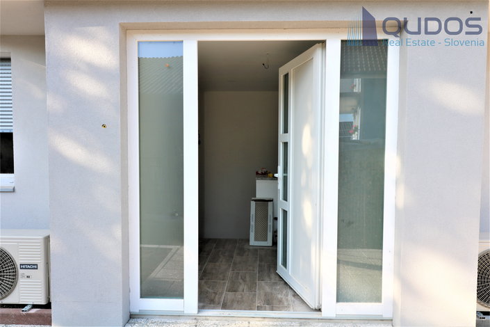 Lokacija: Ljubljana okolica, Mengeš, Loka pri Mengšu