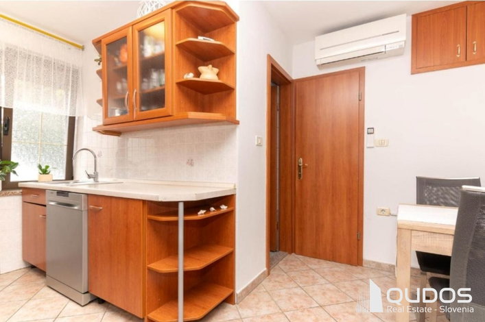 Lokacija: Obalno - kraška, Izola, Malija