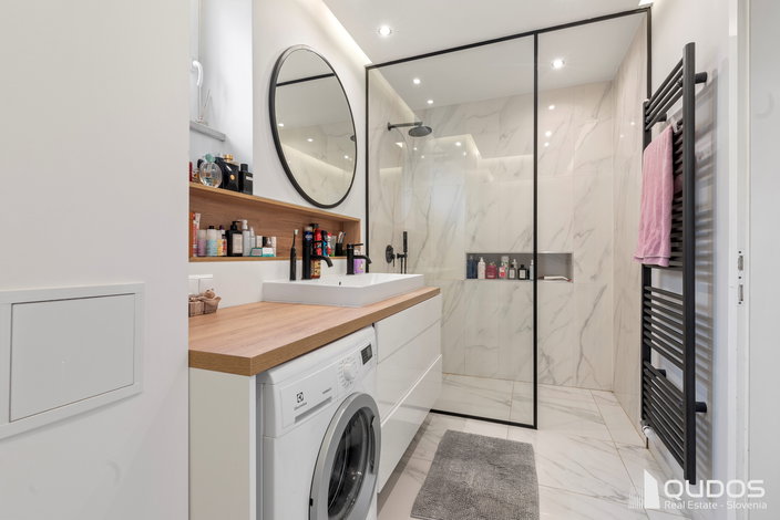 Lokacija: Ljubljana mesto, Center, Center