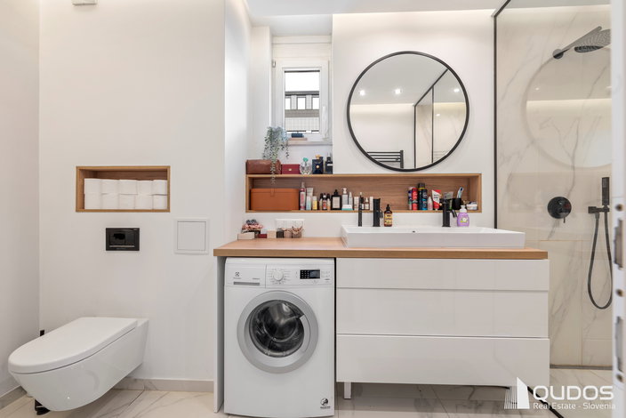 Lokacija: Ljubljana mesto, Center, Center