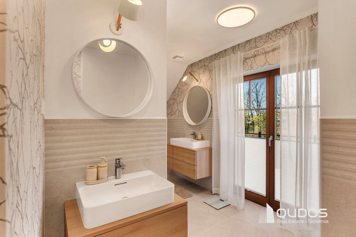 Lokacija: Gorenjska, Kranj, Britof