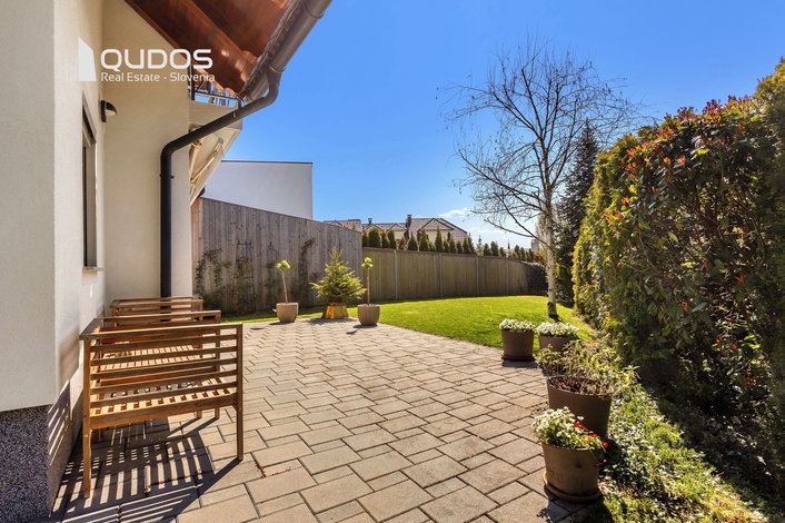 Lokacija: Gorenjska, Kranj, Britof