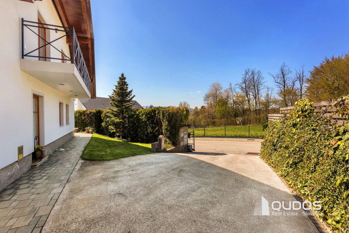 Lokacija: Gorenjska, Kranj, Britof