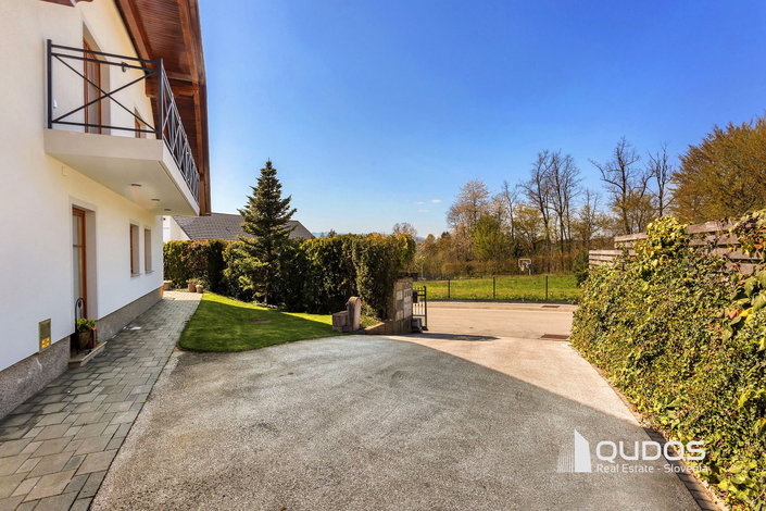 Lokacija: Gorenjska, Kranj, Britof