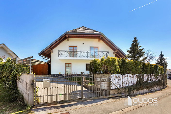 Lokacija: Gorenjska, Kranj, Britof