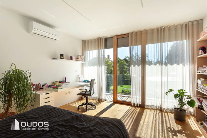 Lokacija: Ljubljana mesto, Vič-Rudnik, Trnovo