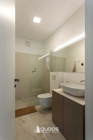 Lokacija: Ljubljana mesto, Vič-Rudnik, Trnovo