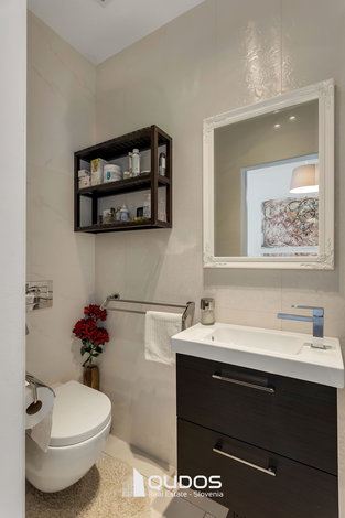 Lokacija: Ljubljana mesto, Center, Center