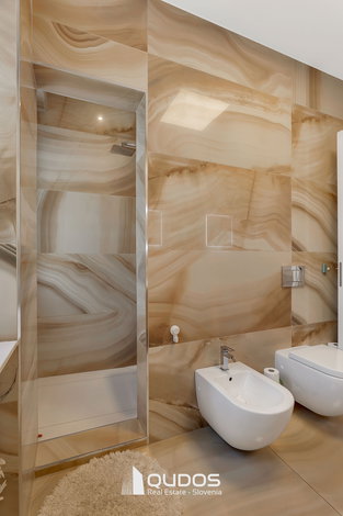 Lokacija: Ljubljana mesto, Center, Center