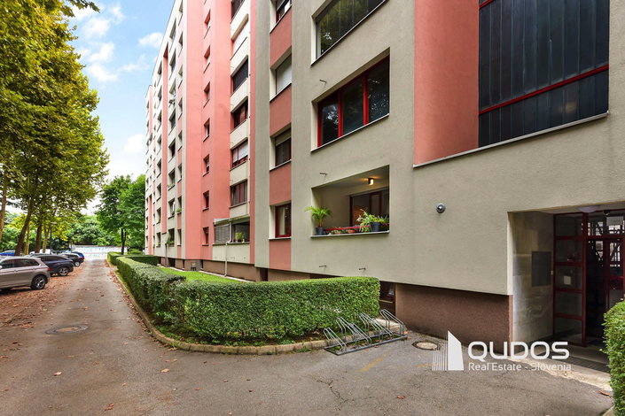 Lokacija: Ljubljana mesto, Center, Vodmat