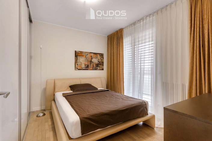 Lokacija: Ljubljana mesto, Šiška, Mostec