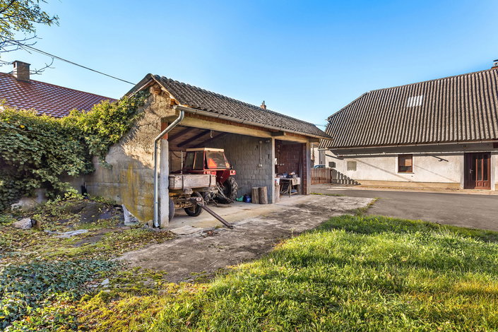 Lokacija: Notranjsko - kraška, Postojna, Koče