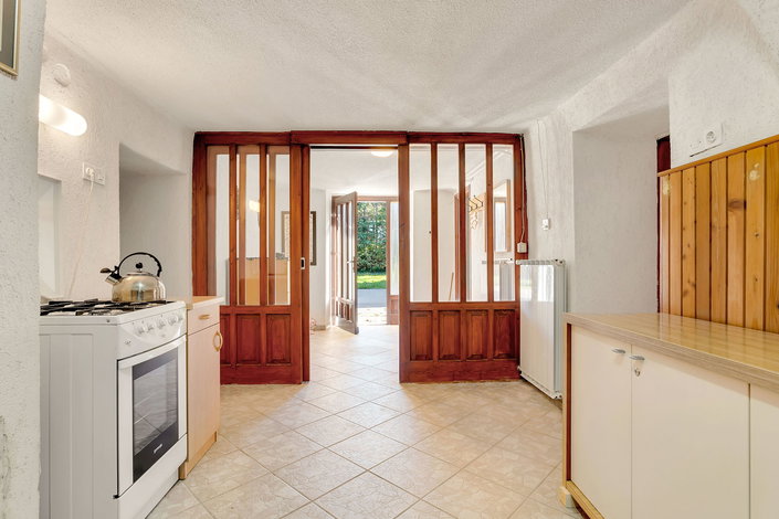 Lokacija: Notranjsko - kraška, Postojna, Koče