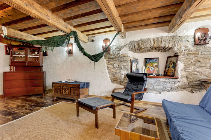 Lokacija: Notranjsko - kraška, Postojna, Koče