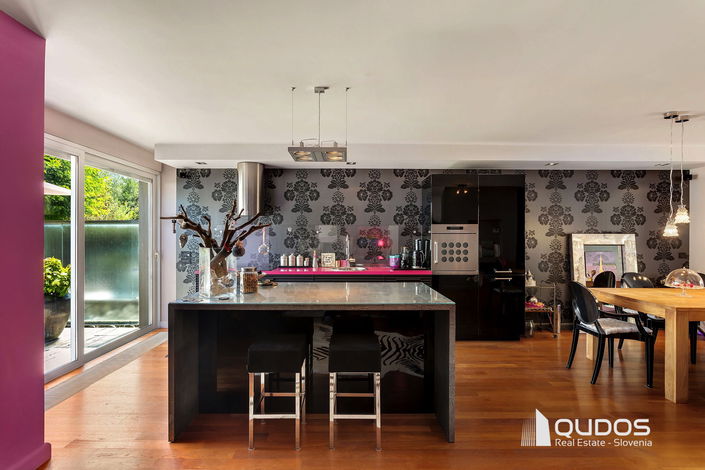 Lokacija: Ljubljana mesto, Šiška, Mostec