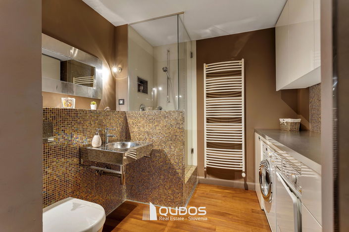 Lokacija: Ljubljana mesto, Šiška, Mostec