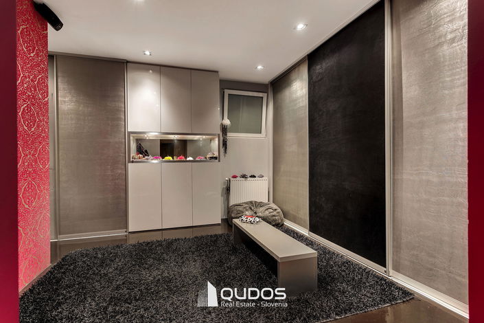 Lokacija: Ljubljana mesto, Šiška, Mostec