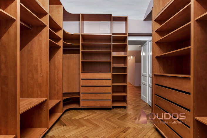 Lokacija: Ljubljana mesto, Center, Stara Ljubljana