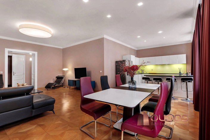 Lokacija: Ljubljana mesto, Center, Stara Ljubljana