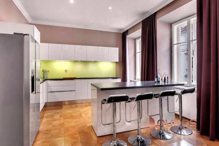 Lokacija: Ljubljana mesto, Center, Stara Ljubljana