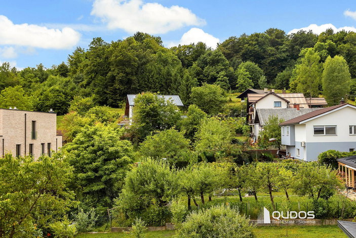 Lokacija: Ljubljana mesto, Šiška, Podutik