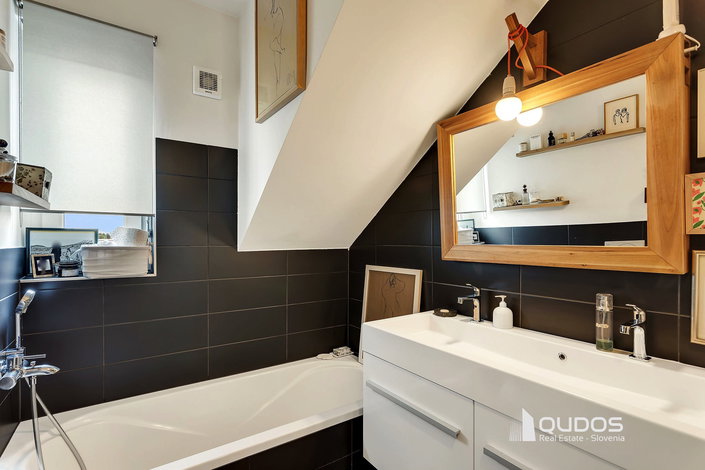 Lokacija: Ljubljana mesto, Šiška, Podutik