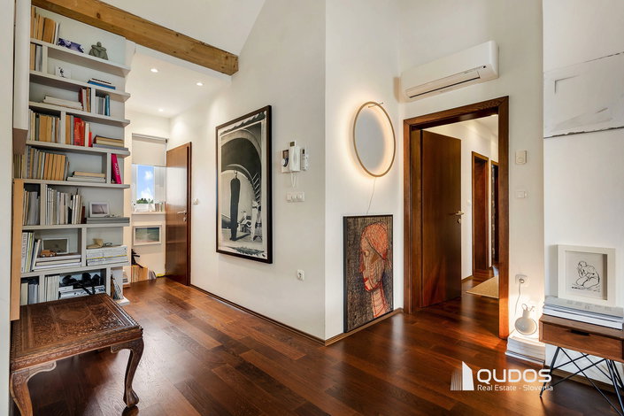 Lokacija: Ljubljana mesto, Šiška, Podutik